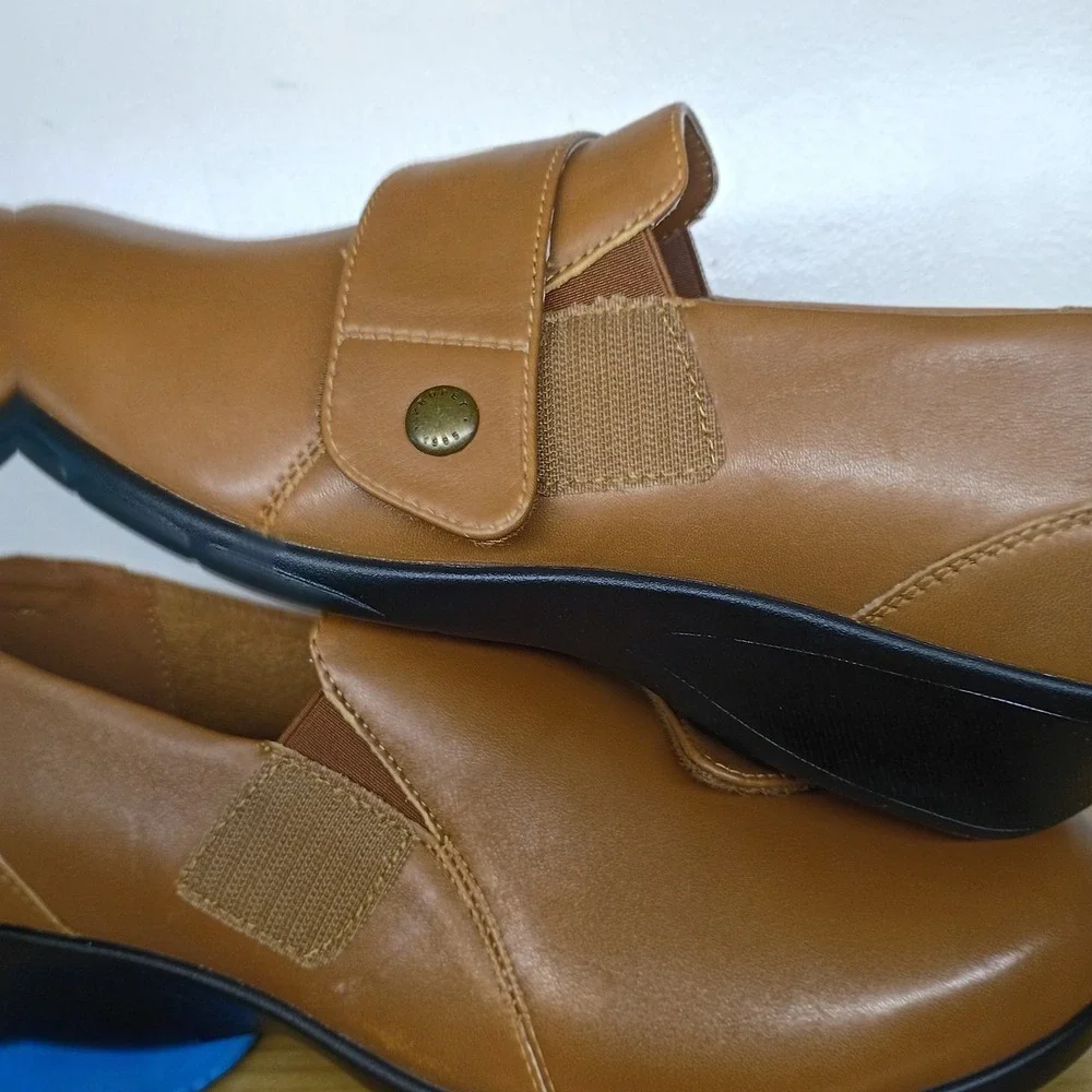 Propet Wallis Brown Leather Loafers Flats Shoes Women's Size 12 EE Comfort